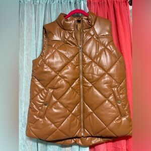 Zenana camel puffer vest- 1X like new